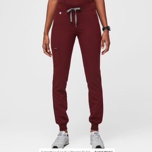 Figs Zamora Jogger | Burgundy | Small